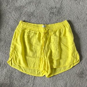 Crown & Ivy Shorts ~ size medium